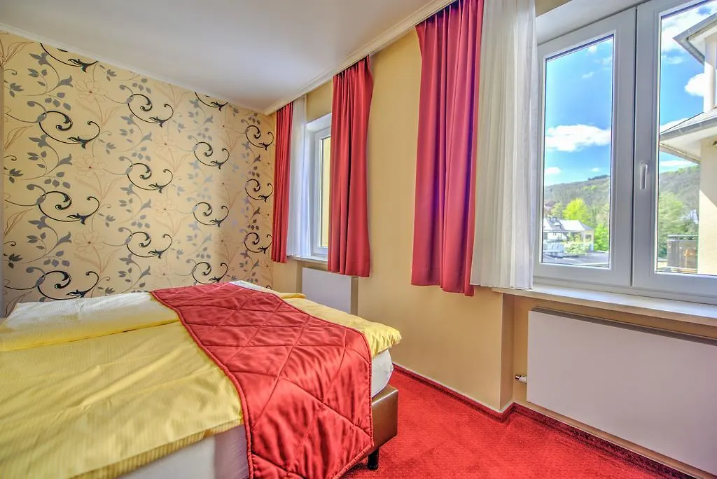 Hotel Du Commerce - Restaurant La Table De Clervaux