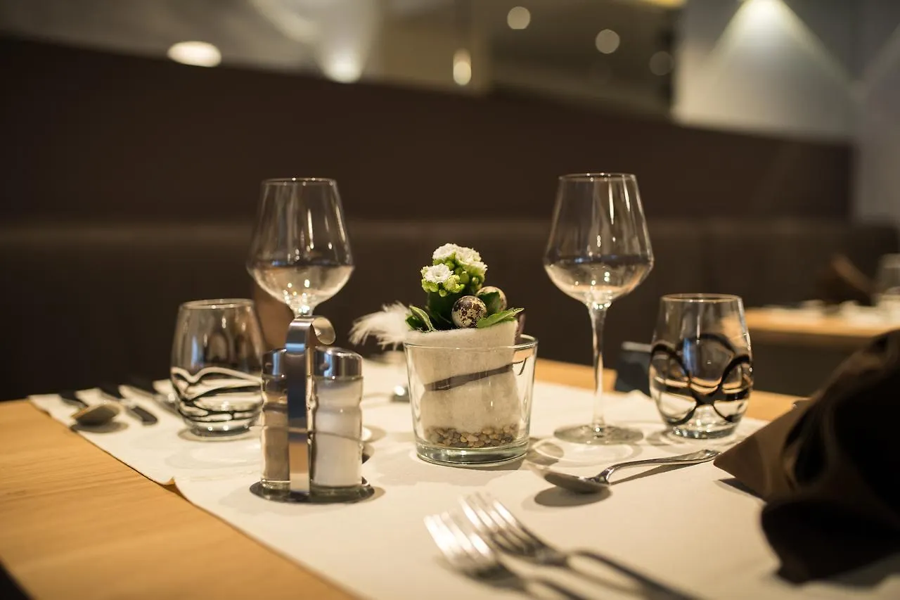 Hotel Du Commerce - Restaurant La Table De Clervaux